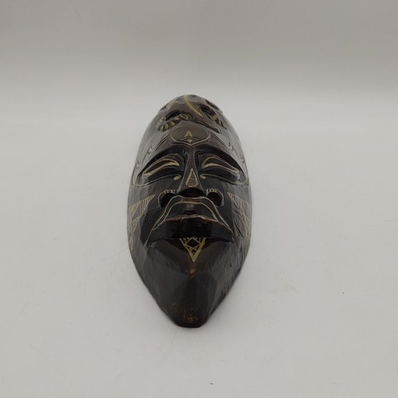 Wood Indonesian Tribal Wall Mask With Lizard - Picture 6 of 11